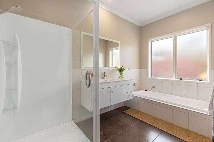 1 Dove Place Pyes Pa_9