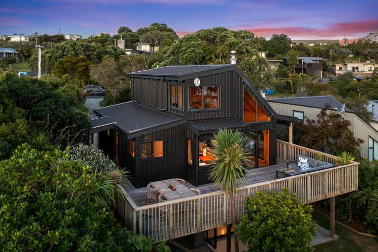 4 Hillside Crescent Leigh_34