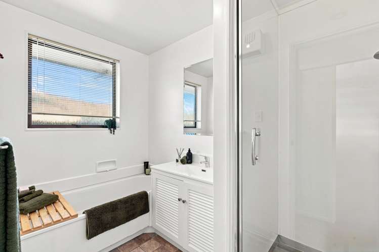 1/126 Lake Terrace Road Burwood_10