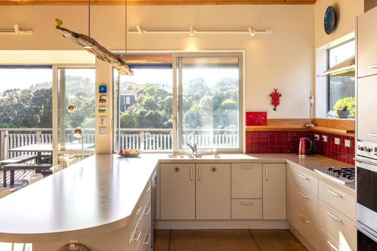 11 Empire Avenue Oneroa_8