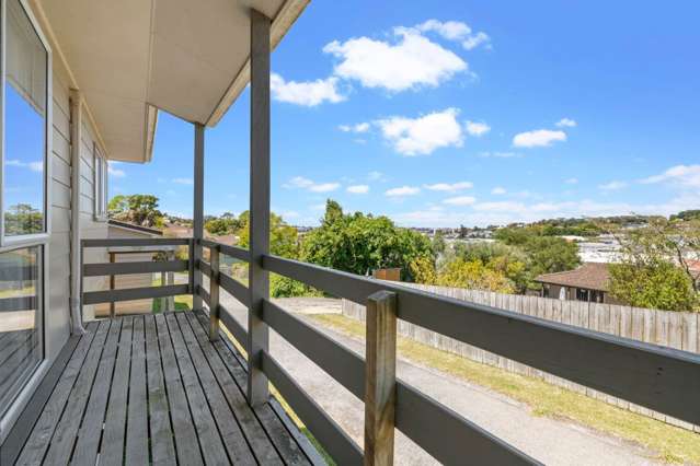 1/33 Lambrown Drive Totara Vale_2