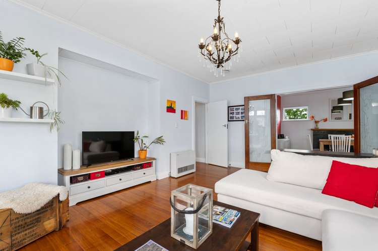 132 Ranolf Street Glenholme_1