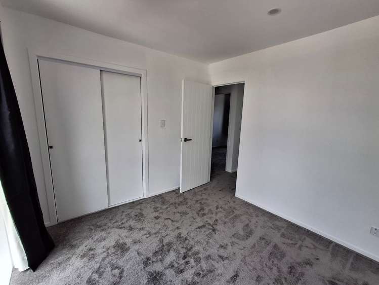 1/41 Inuwai Street Glenview_13