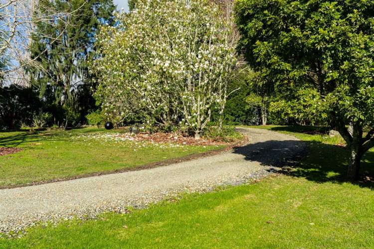 212 Staniforth Road Kaiwaka_31