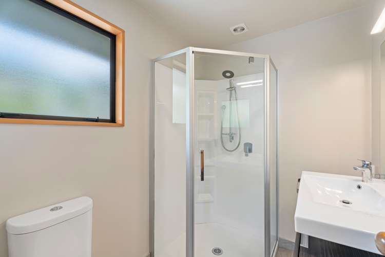 8 Larch Place Wanaka_12