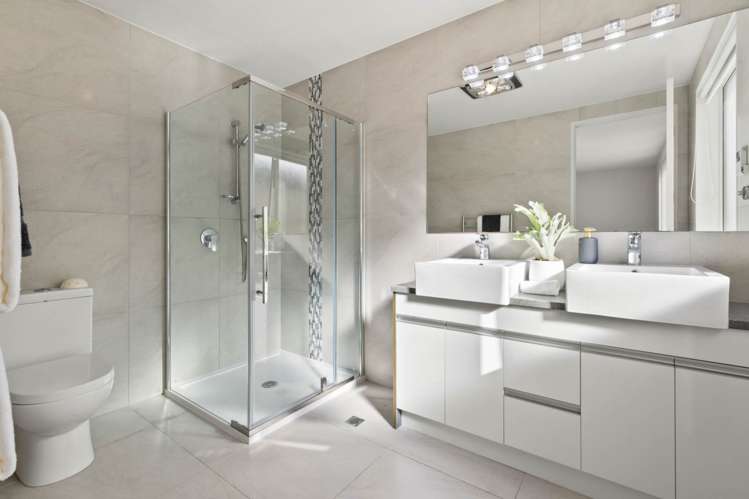 15 Ballyholey Drive Flat Bush_14