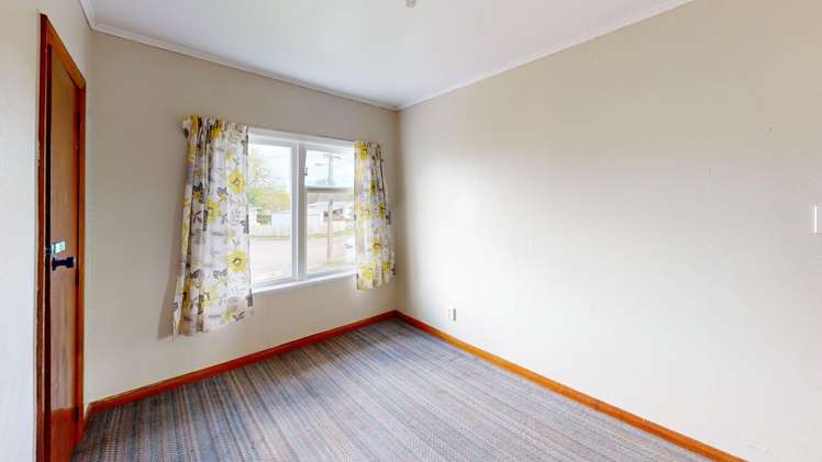 6 Miro Street 10516_13