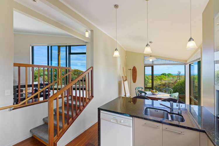 31 Kapiti Lane Otaki Beach_9