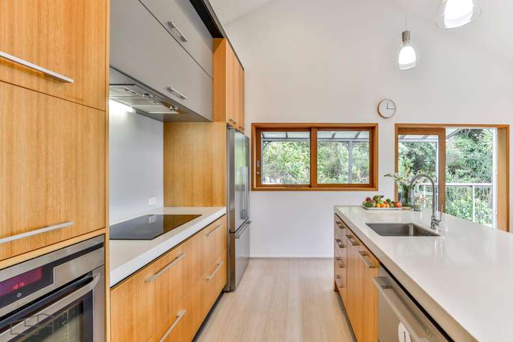 184 Laingholm Drive Titirangi_5