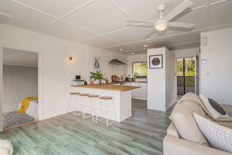 4 Pine Grove Tairua_21