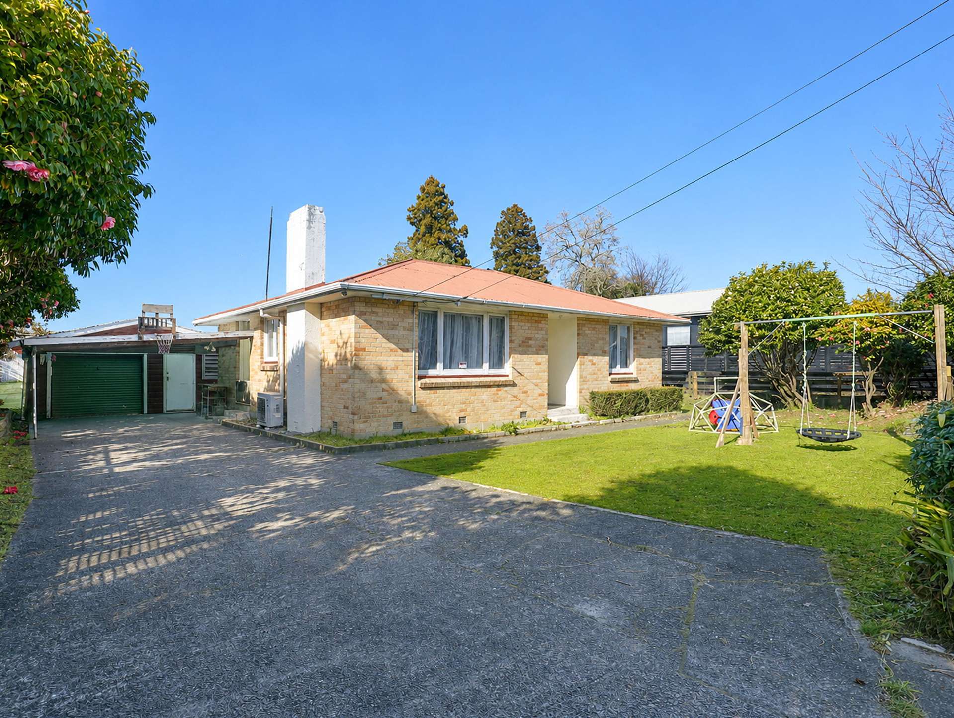 154 Clayton Road Mangakakahi_0