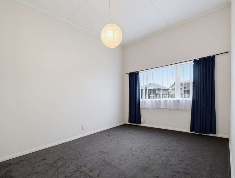 19 Hereford Street West End_21
