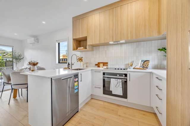 3/97 Atkinson Road Titirangi_2