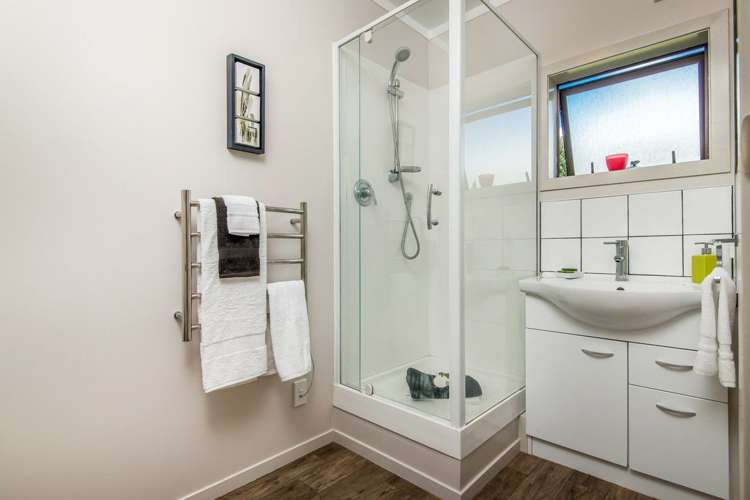 1/56 Ferndale Road Mount Wellington_9