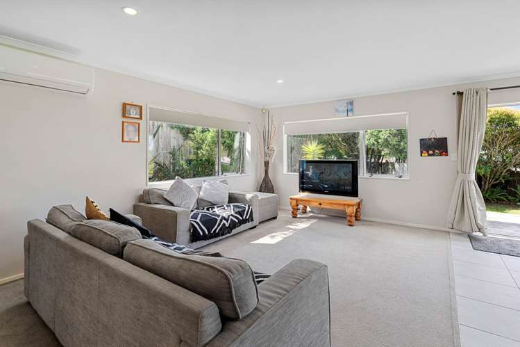 71a Target Road Totara Vale_6