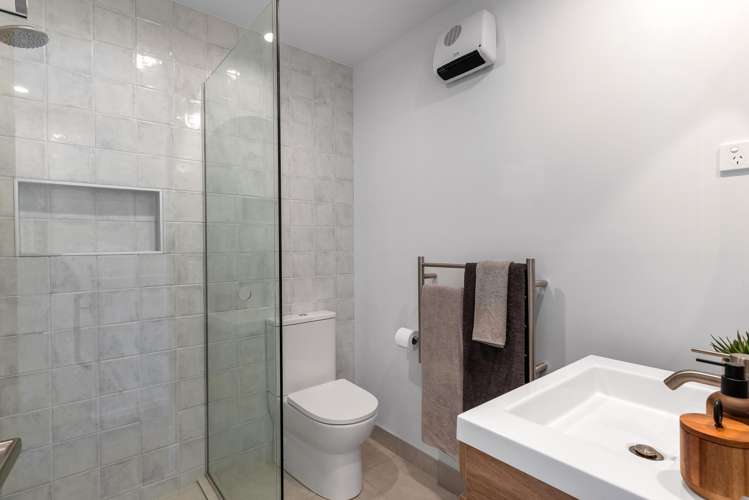 3/15 Donald Place Merivale_7