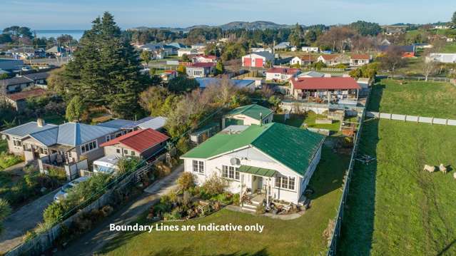 Hampden Quirky Charm by the Coast!