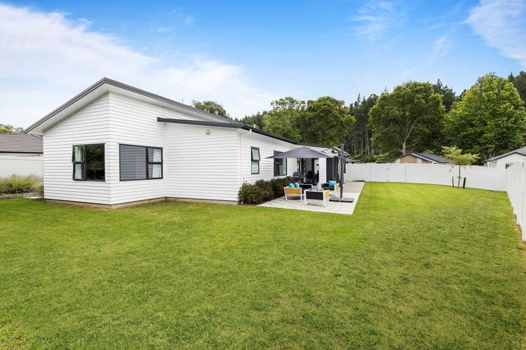 37 Crabb Fields Lane Riverhead_9