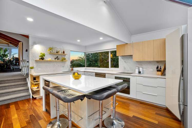 556 Beach Road Rothesay Bay_3