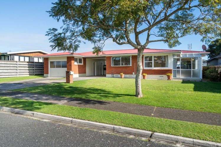 22 Woods Avenue_0