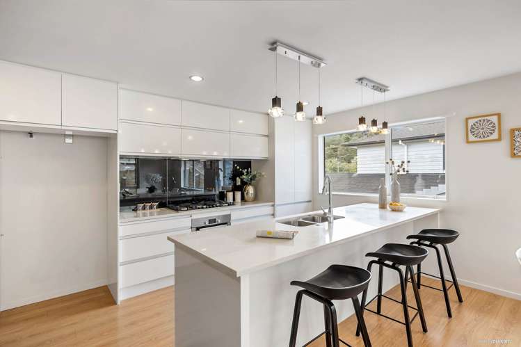 80 Kaipatiki Road Glenfield_6
