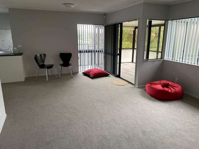 A/7 Aylmer Court Eastern Beach_3