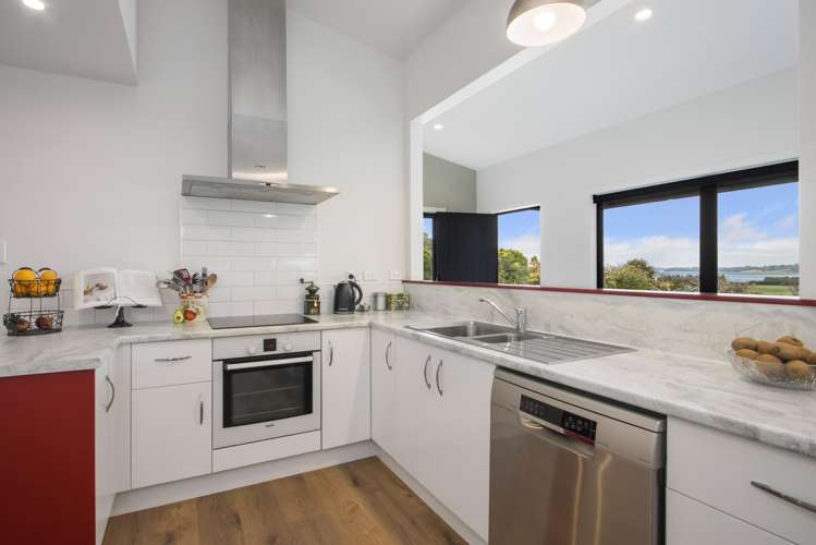 97 Morton Road Aongatete_9