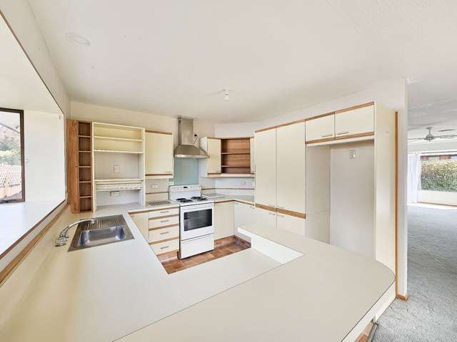 18 Regency Crescent Redwood_2