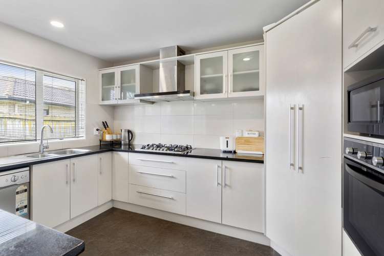 18 Nicholas Gibbons Drive Clendon Park_5