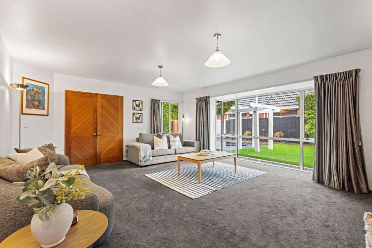 2/3 Creyke Road Fendalton_2
