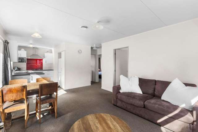 2/36A Tukuka Street 10811_2