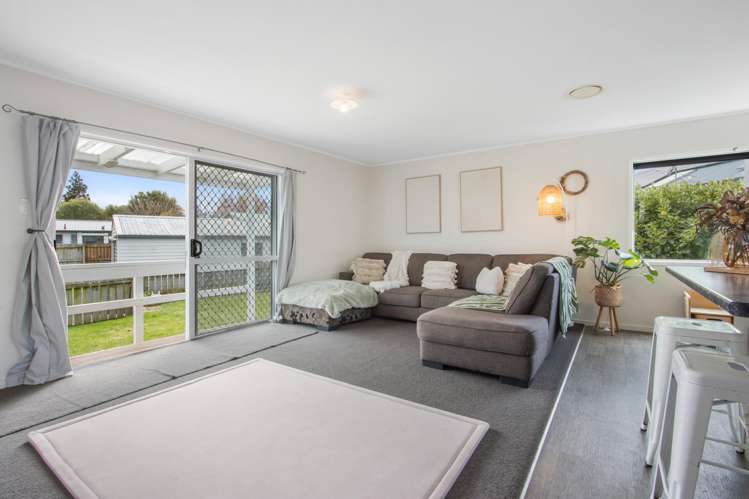 94 Barry Road_4