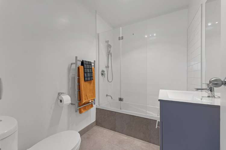 56 Black Beech Crescent Takanini_10