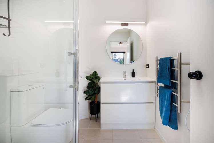 5 Abby Road Fitzherbert_13
