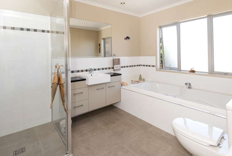 10 Liberty Crescent Beachlands_17