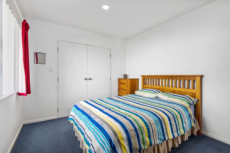 8a Riverview Road New Lynn_9