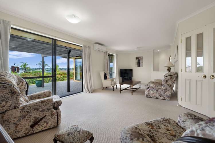 115 Grovenor Drive Orewa_5
