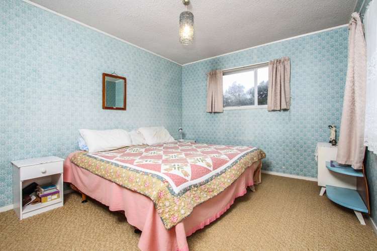 5 Puketitiro Street Glen Eden_11