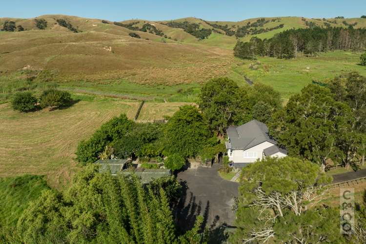 76 Awaroa Road Helensville_1