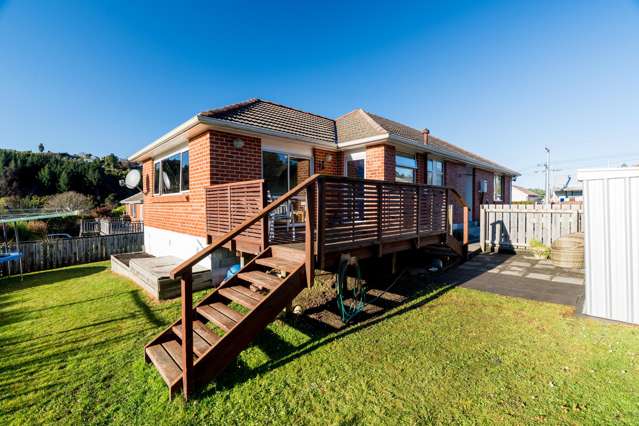Sunny, solid and effortless living