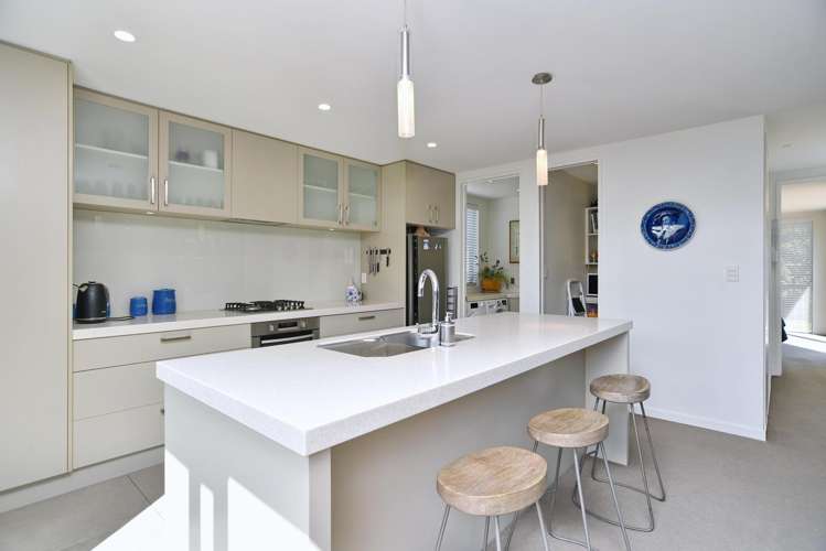 102 Hills Road Edgeware_5