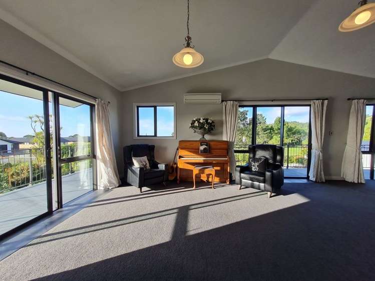 179 Coulson Road Paroa_9