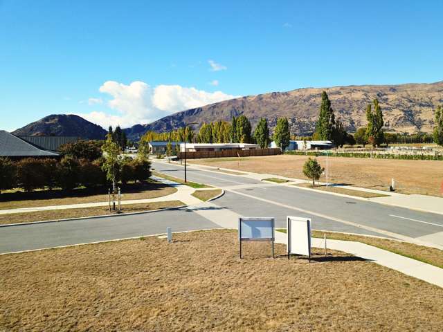1 Starlight Court, Orchard Park Wanaka_4