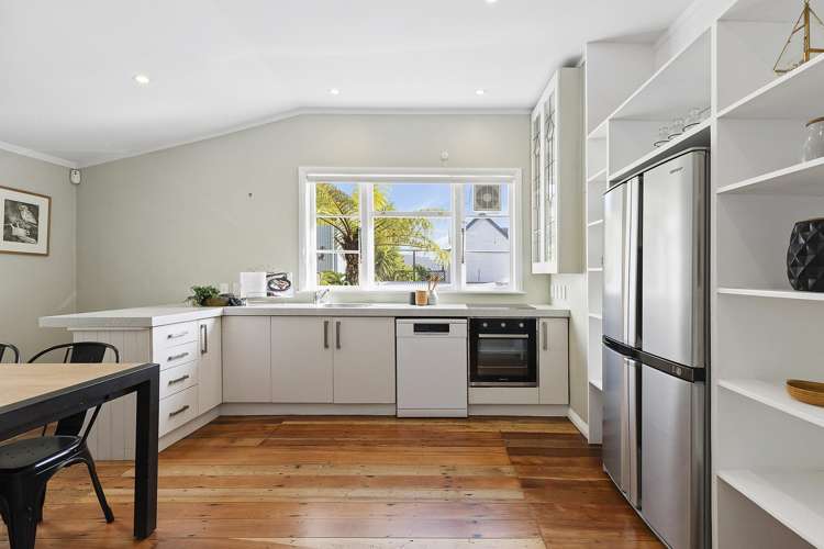 18 Carrington Street Mount Cook_12