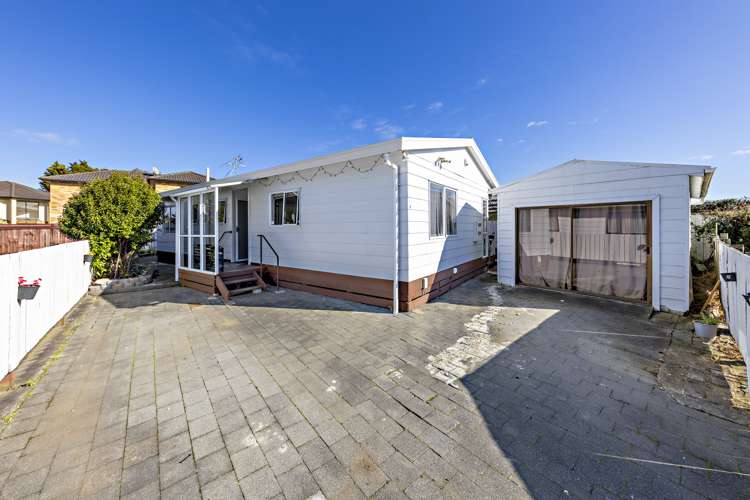 2/21 Gloucester Road Manurewa_1