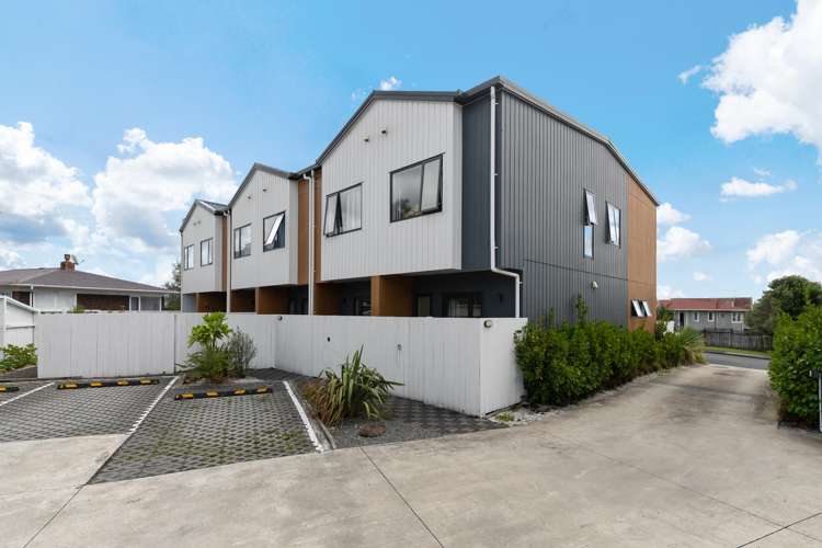 3/24 Tara Road Henderson_17