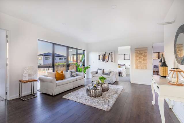 2 Celestial Crescent Orewa_3