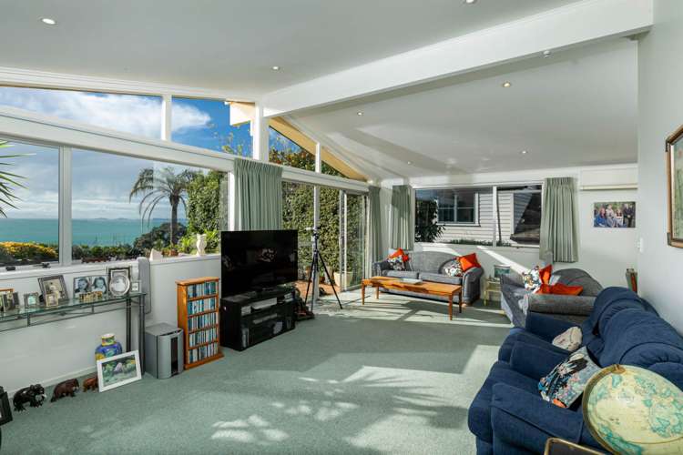 111 Churchill Road Murrays Bay_11