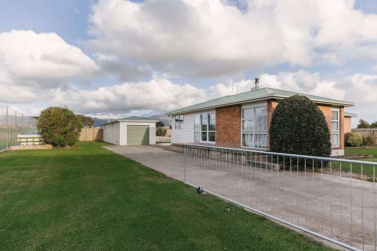 The Whitelock dairy farm sits on 433ha of flat land in Linton, in the Manawatū. Photo / Supplied