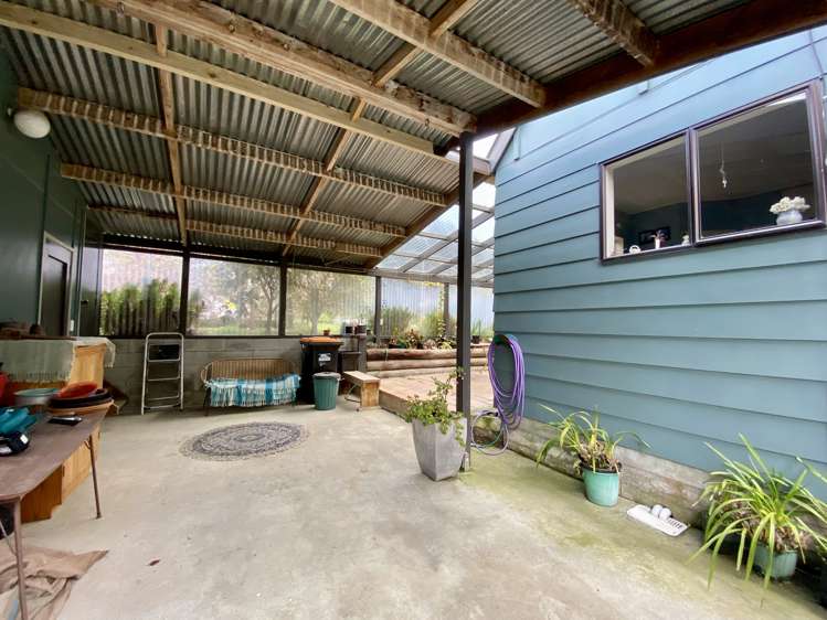 8 Escort Grove Awapuni_26